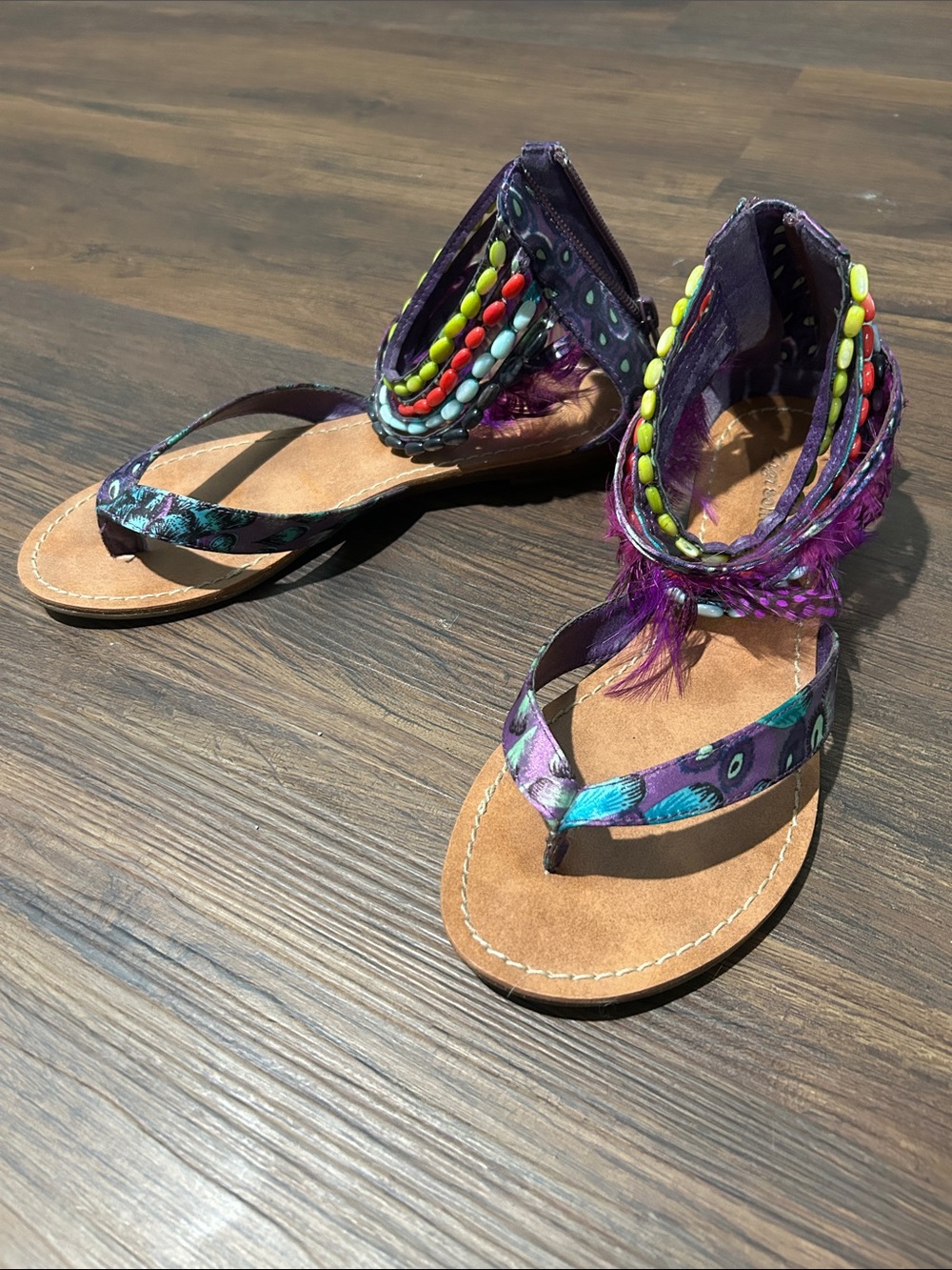 Zigi Soho Boho Beaded Purple Feather Women's Sandals